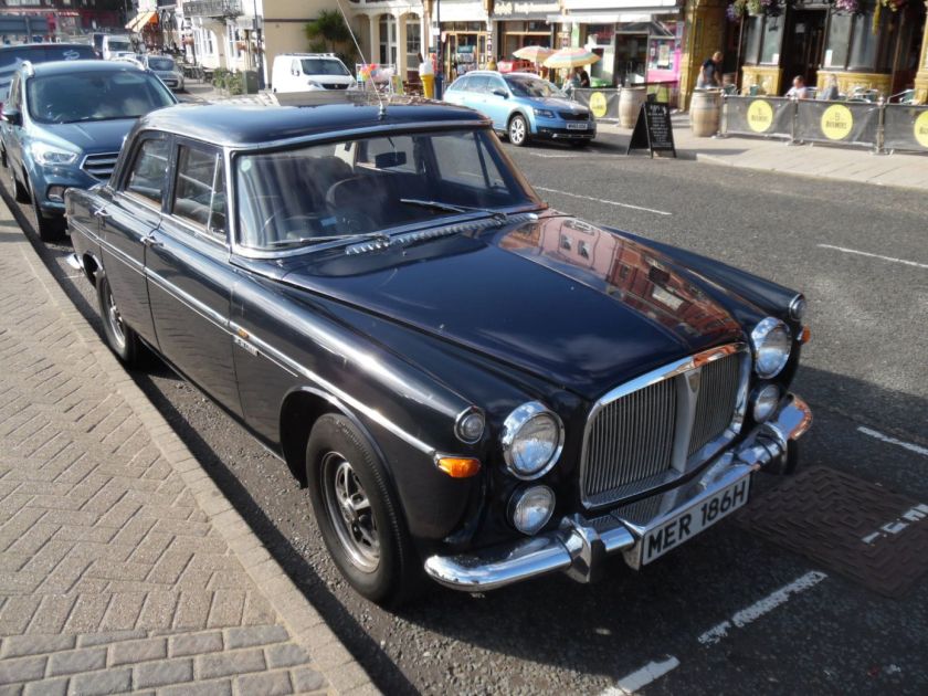 Old Rover car seein in Ramsgate.